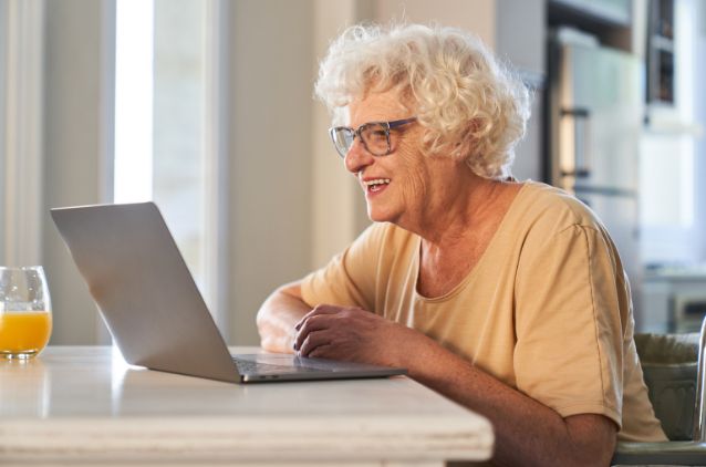 Mom and Spending Scams